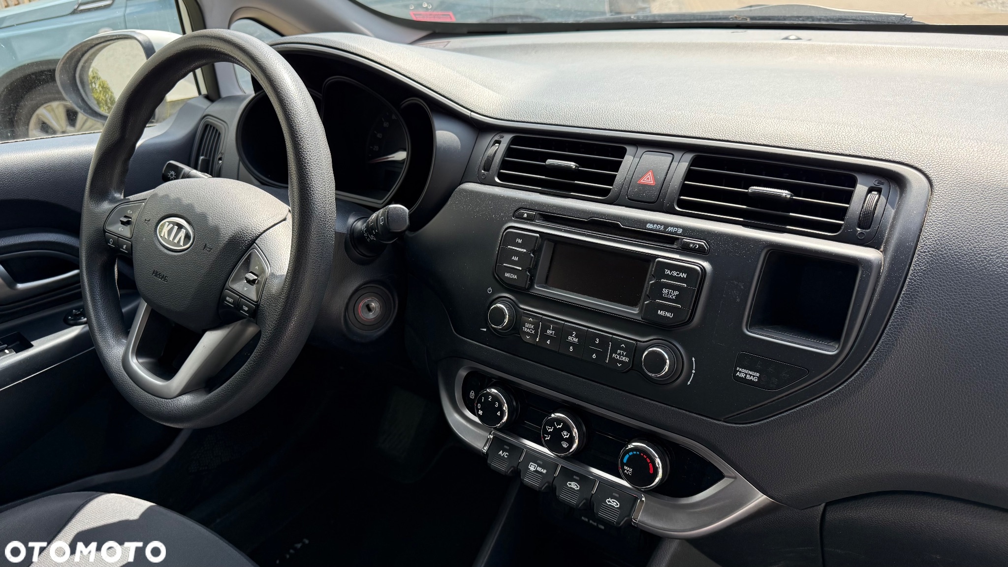 Kia Rio 1.2 Business Line - 13