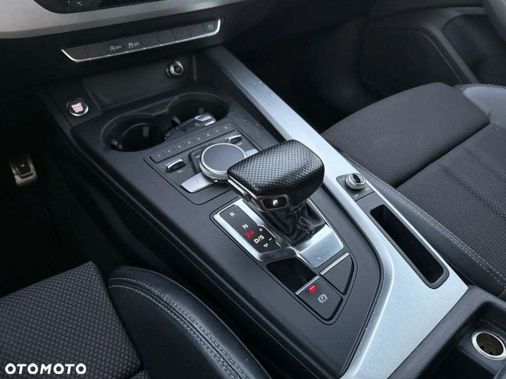 Audi A4 Avant 2.0 TDI ultra S tronic sport - 30