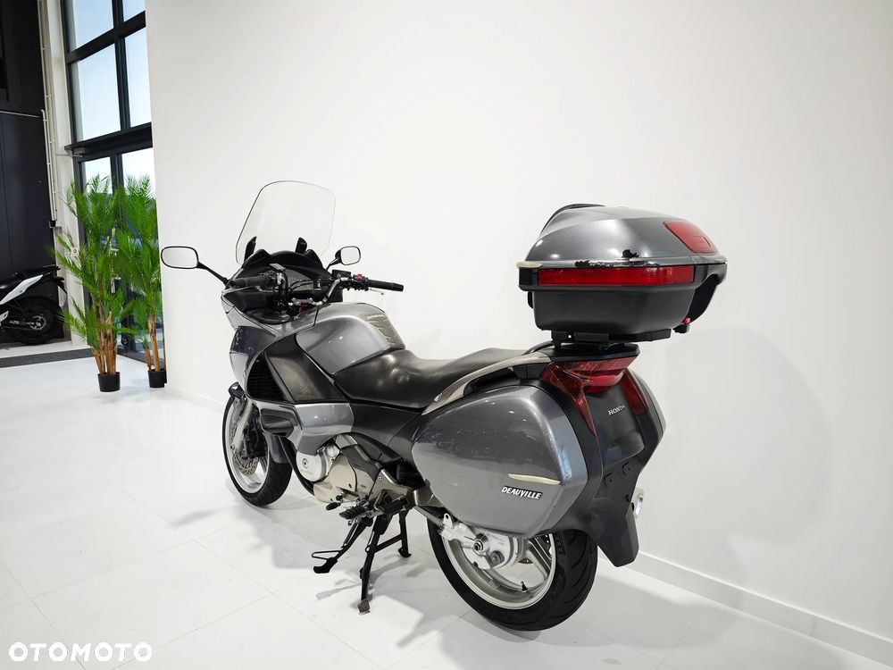 Honda Deauville - 11