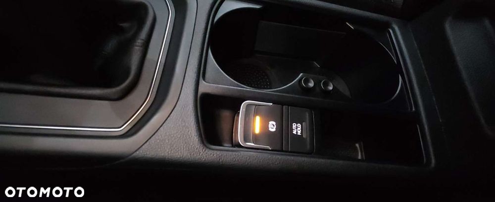 Volkswagen Touran - 38