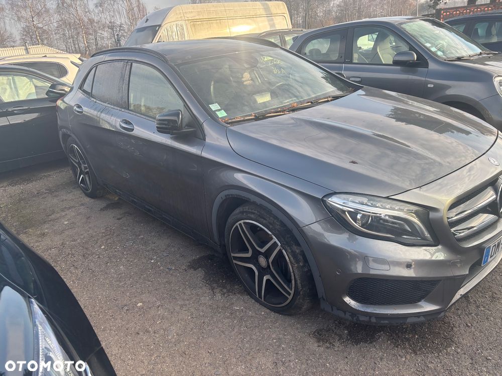 Mercedes-Benz GLA 220 CDI 7G-DCT AMG Line