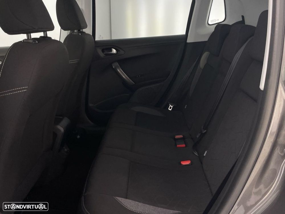 Peugeot 2008 1.6 BlueHDi Style - 12