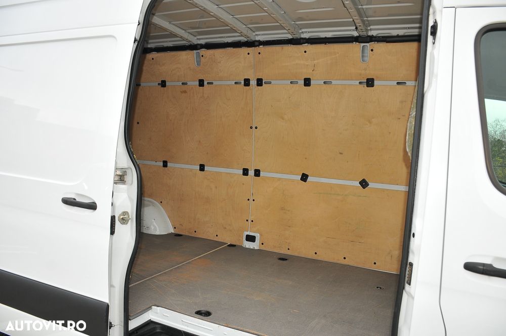 Mercedes-Benz Sprinter - 7