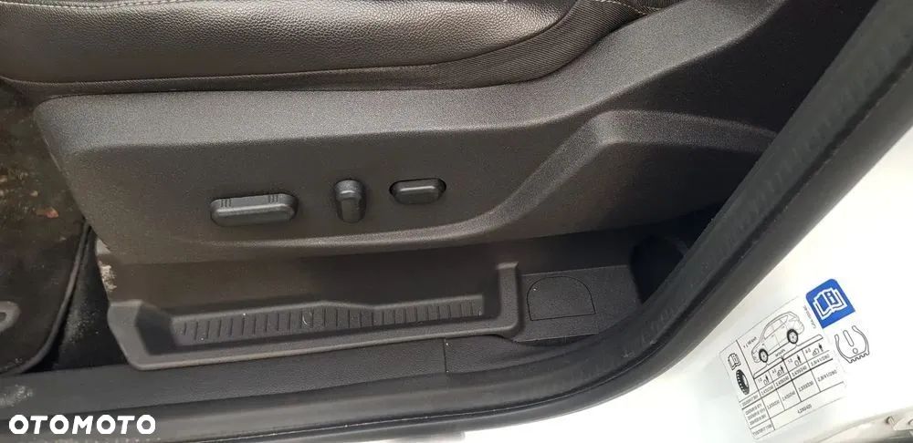 Ford Kuga - 15