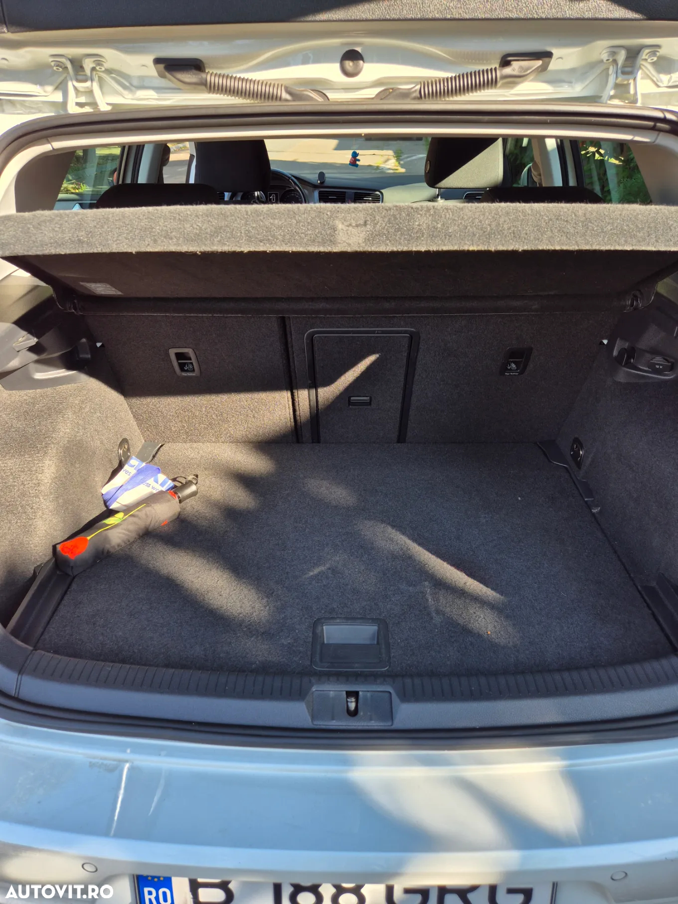 Volkswagen Golf 1.0 TSI OPF DSG Trendline - 9
