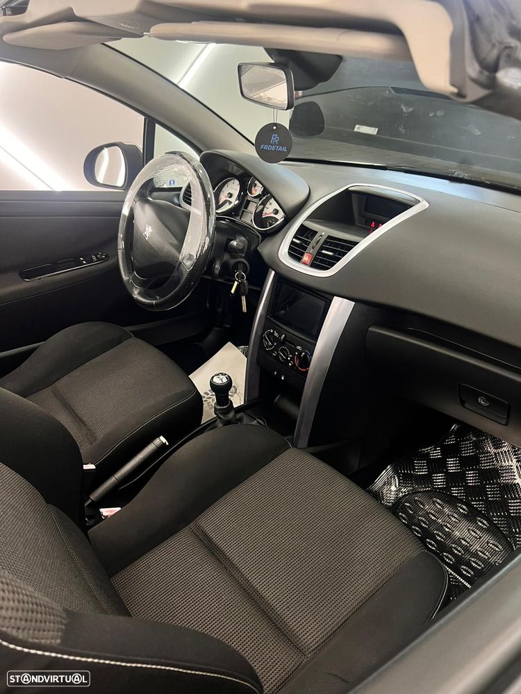 Peugeot 207 CC 1.6 16V - 18