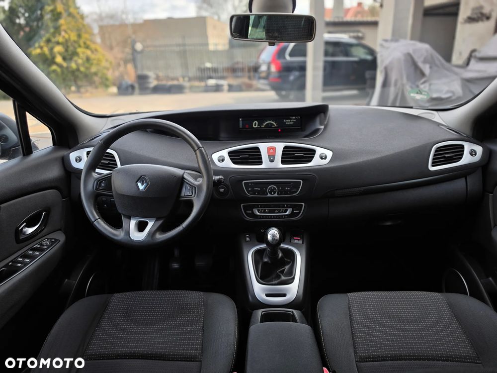 Renault Scenic - 28