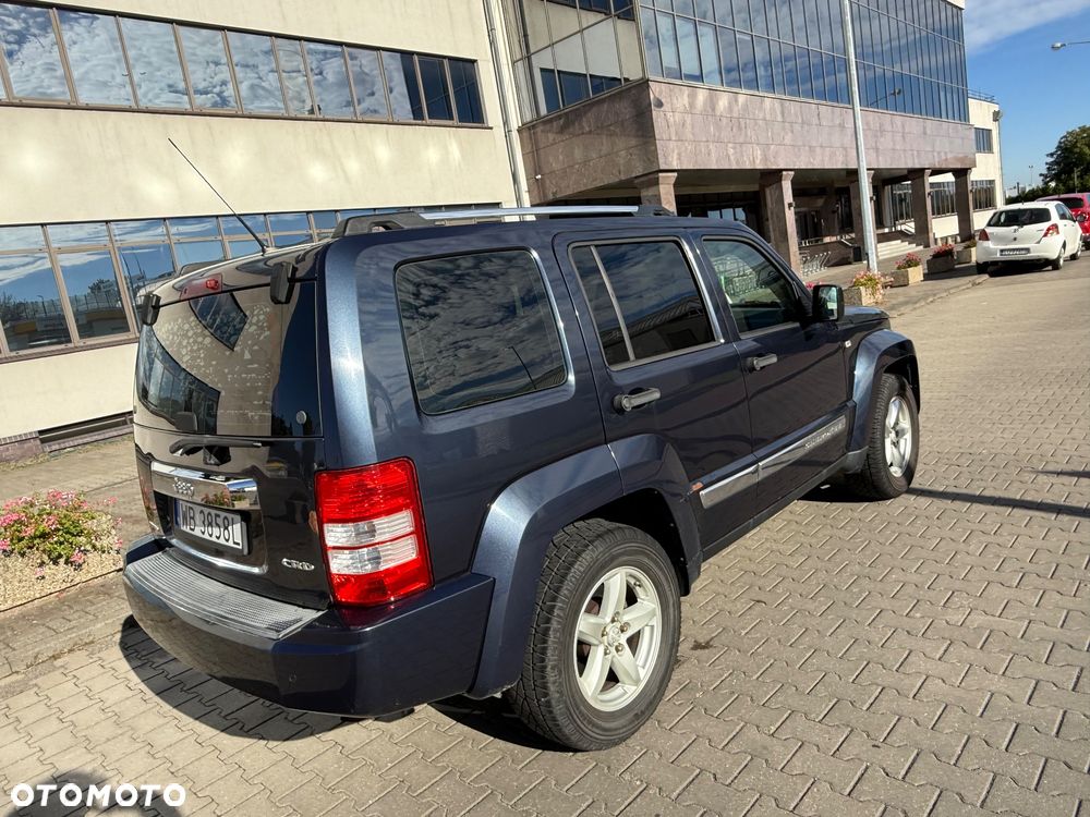 Jeep Cherokee 2009 photo 4