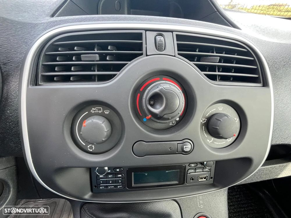 Renault Kangoo E-Tech - 14