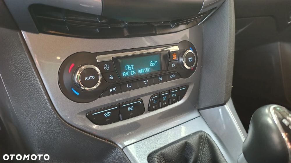 Ford Focus 1.6 EcoBoost Titanium - 22