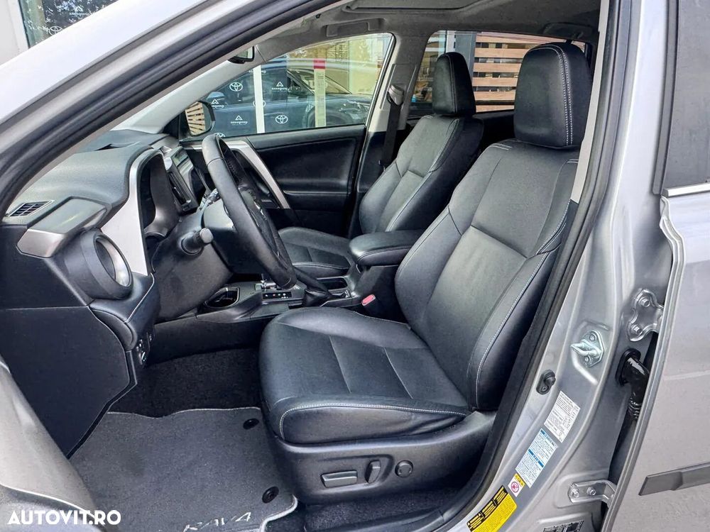 Toyota RAV4 - 13