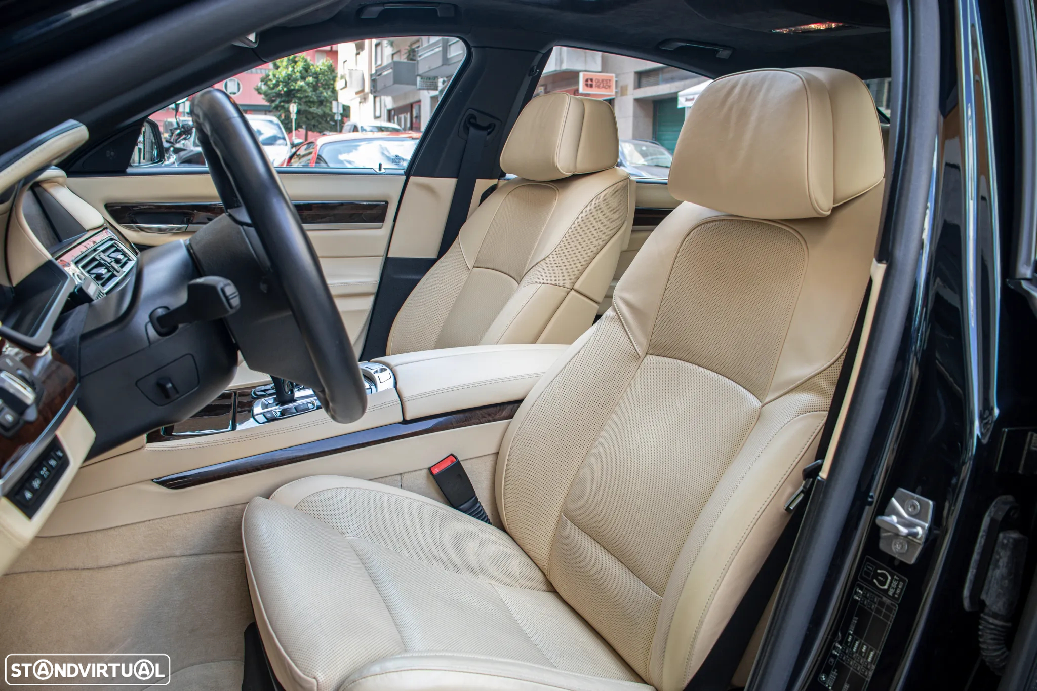 BMW 760 i - 10