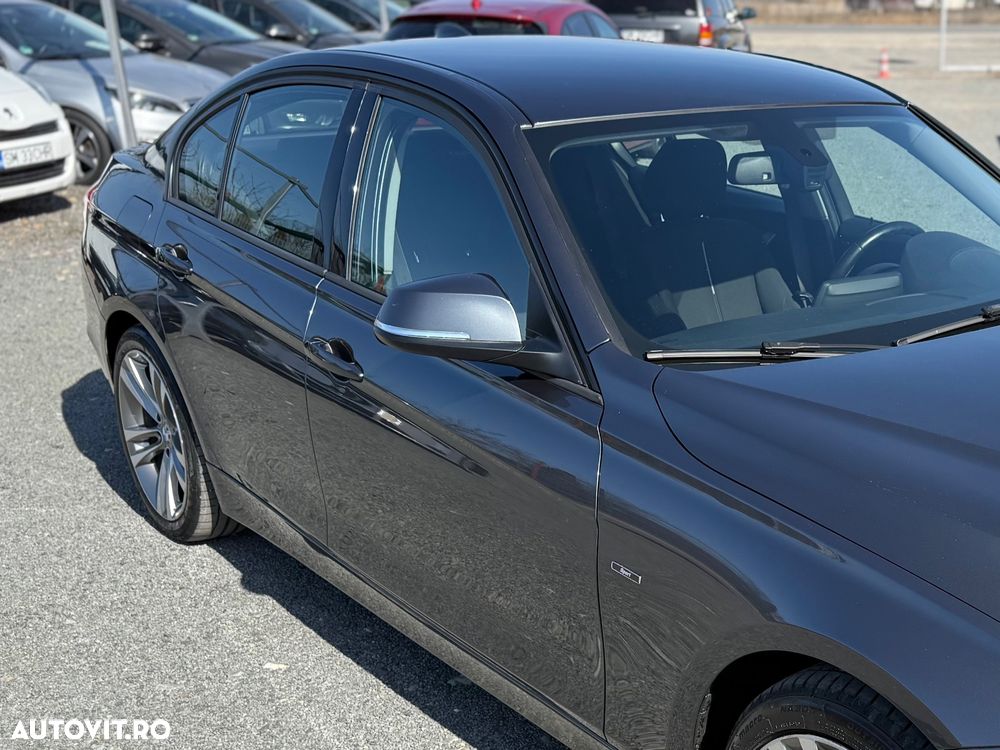 BMW Seria 3 320d xDrive - 22
