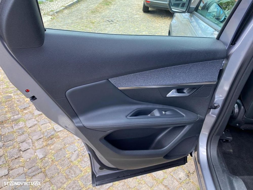 Peugeot 3008 BlueHDi 130 Stop & Start EAT8 Allure - 7
