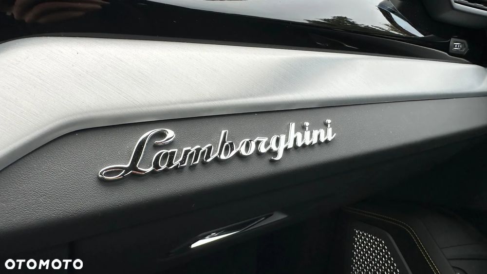 Lamborghini Urus - 22