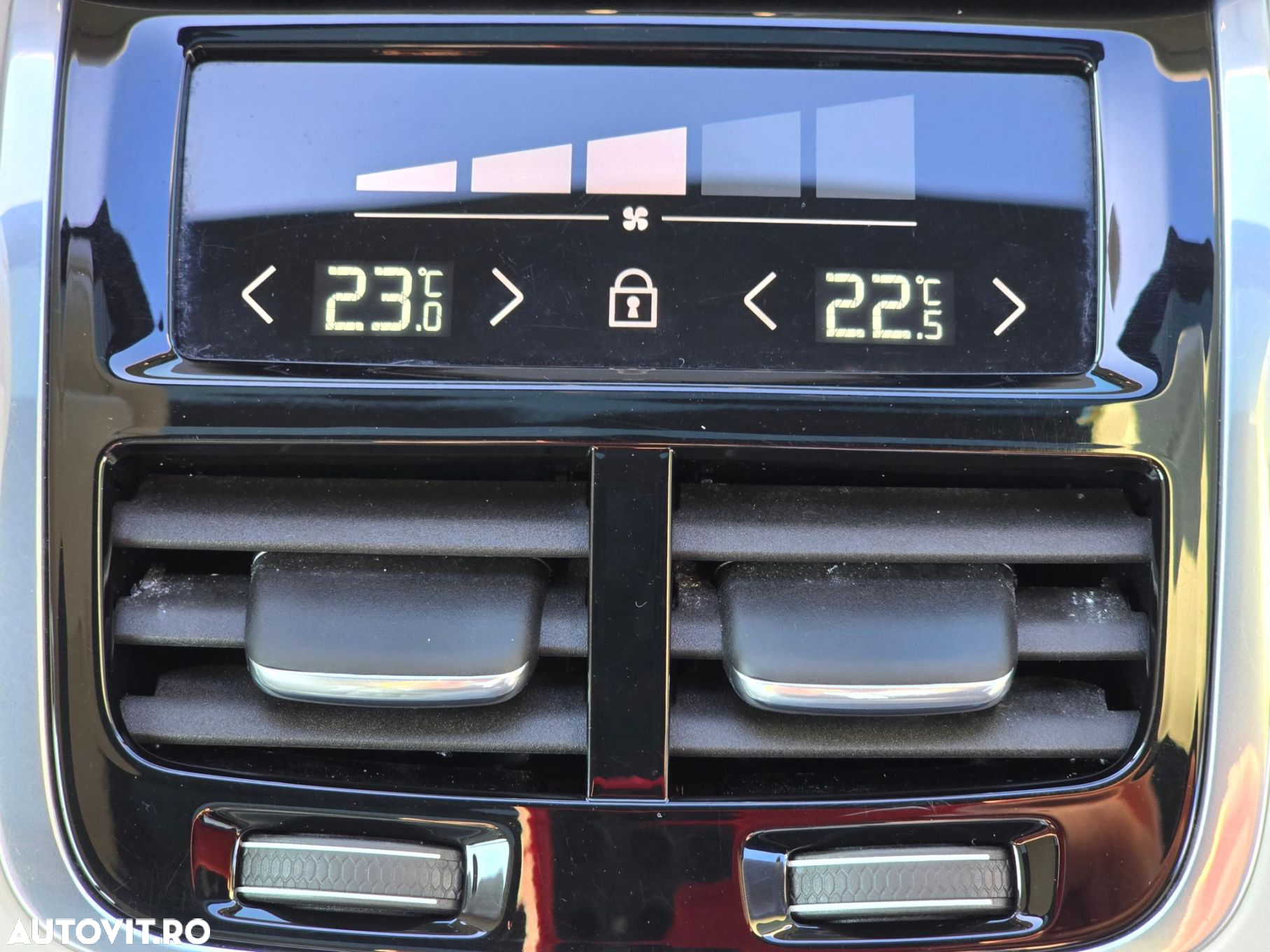 Volvo XC 90 T8 AWD Twin Engine Geartronic Inscription - 35