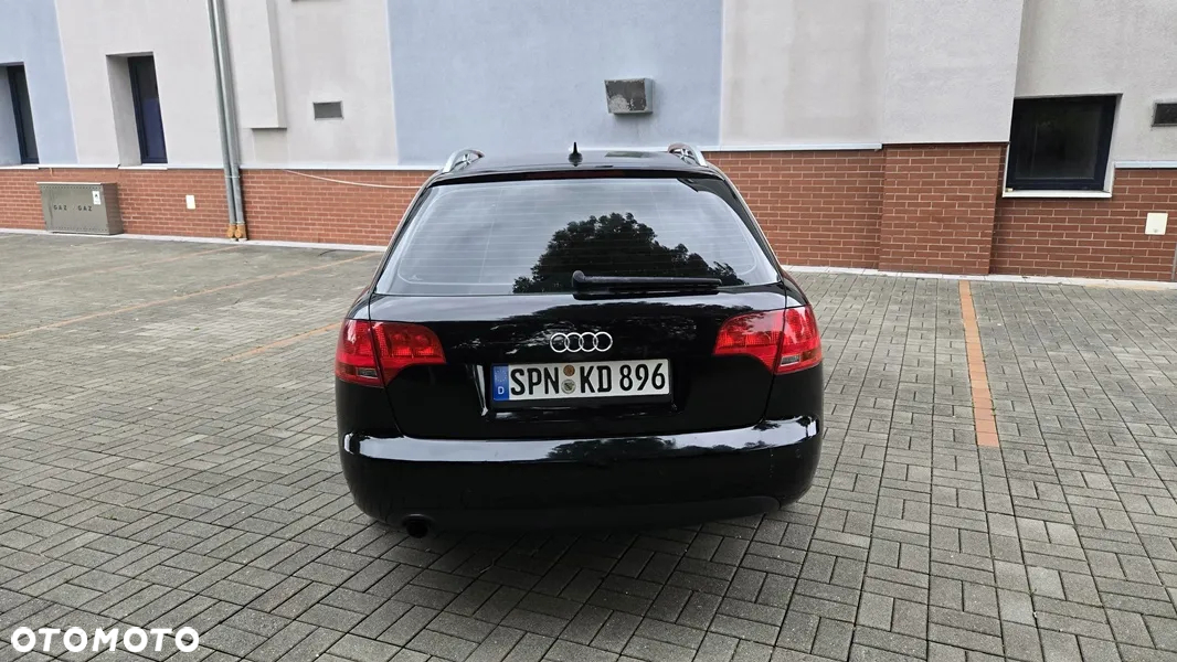 Audi A4 Avant 2.0 FSI - 5