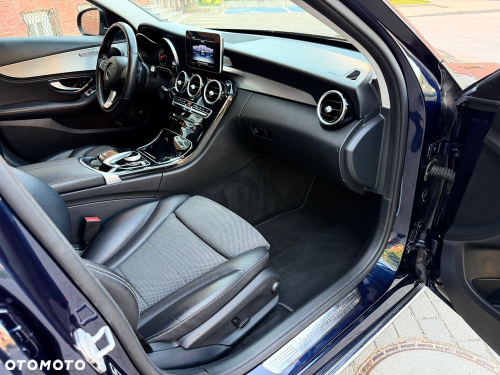 Mercedes-Benz Klasa C 200 (BlueTEC) d 7G-TRONIC Avantgarde - 29