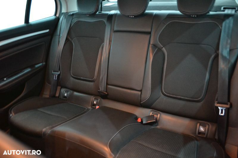 Renault Megane TCe 140 EDC GPF Intens - 13