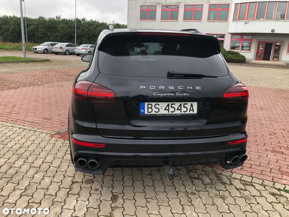 Porsche Cayenne - 4