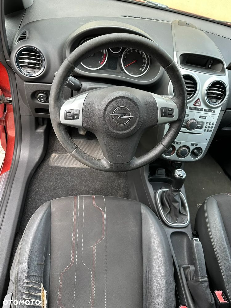 Opel Corsa 1.2 16V Cosmo - 11
