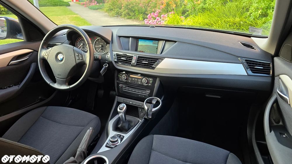 BMW X1 sDrive18i xLine - 12