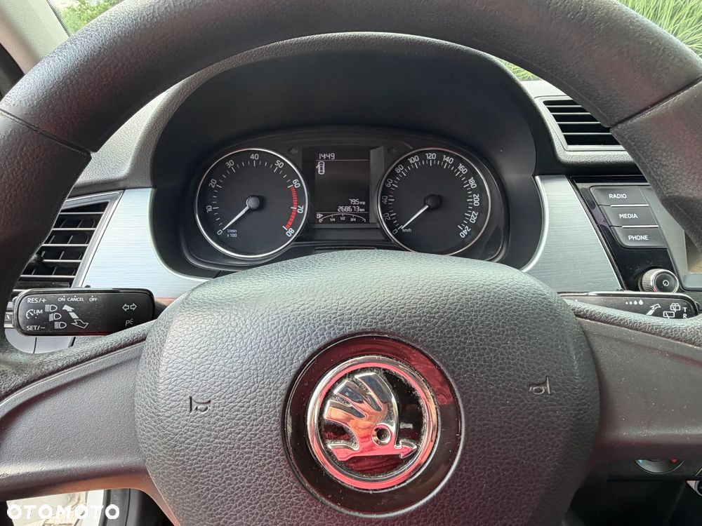 Skoda Fabia - 10