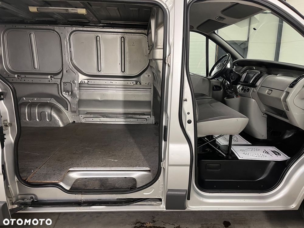 Opel Vivaro - 16