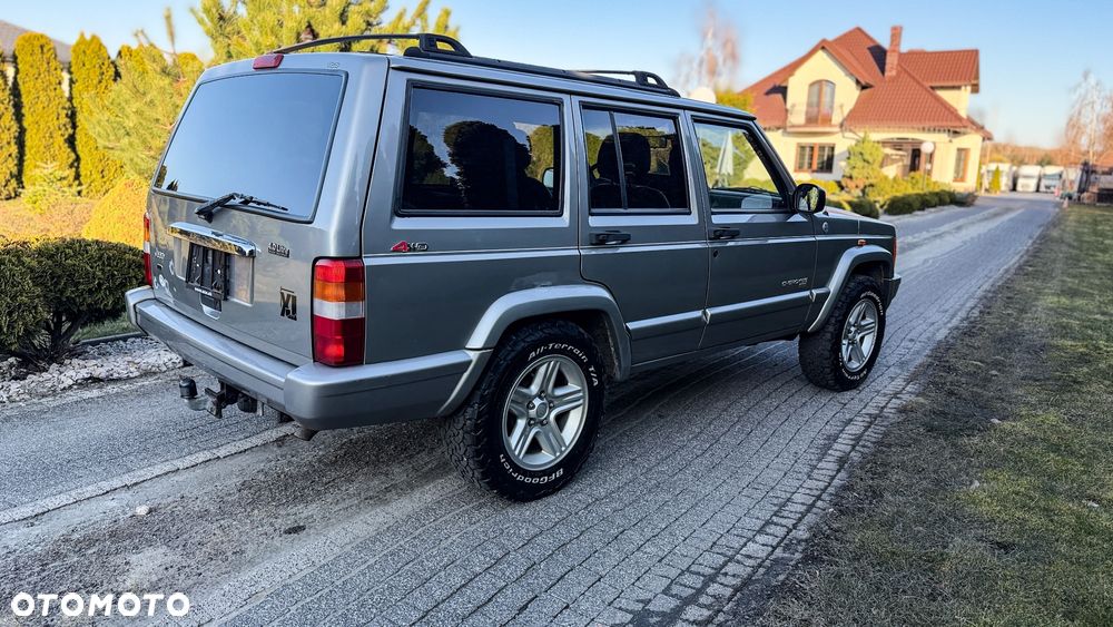 Jeep Cherokee 4.0 Limited - 9