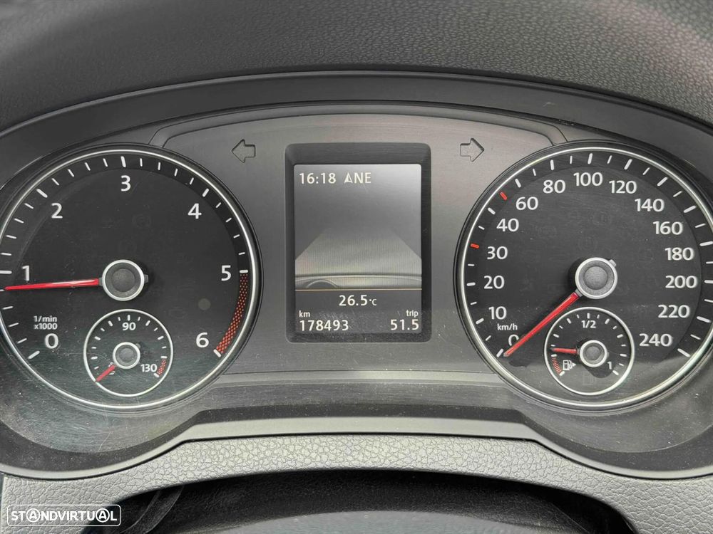 VW Sharan 2.0 TDI Blue Highline - 40