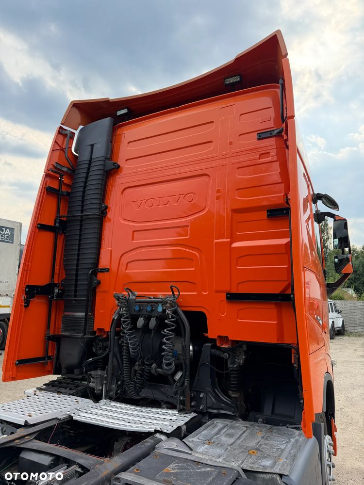 Volvo FH 500 / 3 SZTUKI / HYDRAULIKA + 2 ZBIORNIKI PALIWOWE / GLOBETROTTER / EURO 6 / LODÓWKA / DŁUGA RAMA / DOSTĘPNE 3 SZTUKI !! - 23