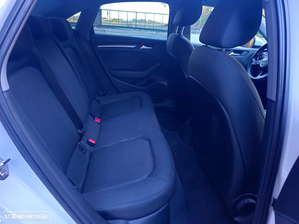 Audi A3 Limousine 1.6 TDI Sport - 9
