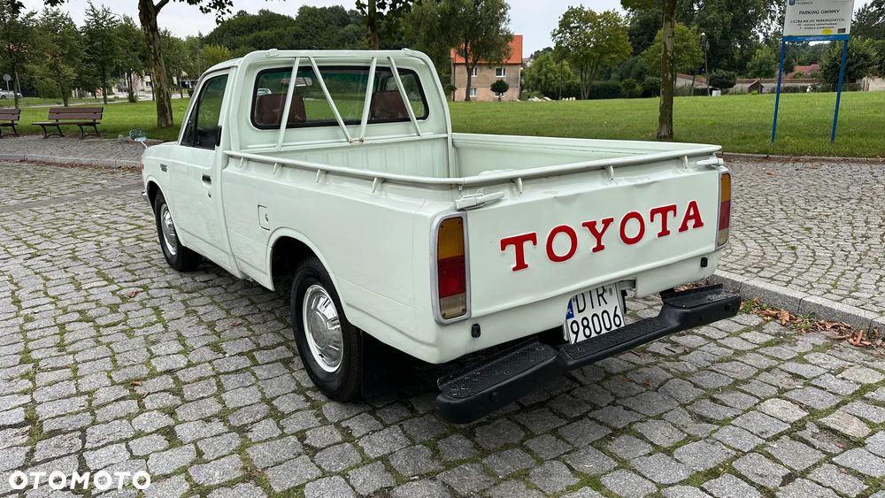 Toyota Hilux - 6