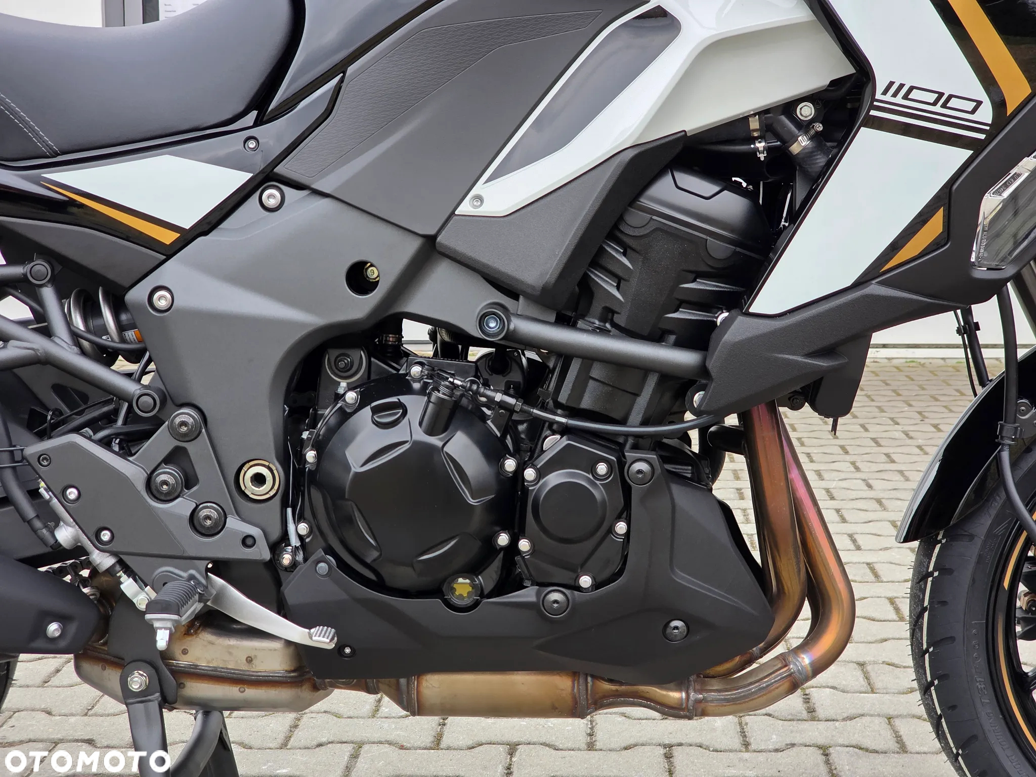 Kawasaki Versys 1000 - 10