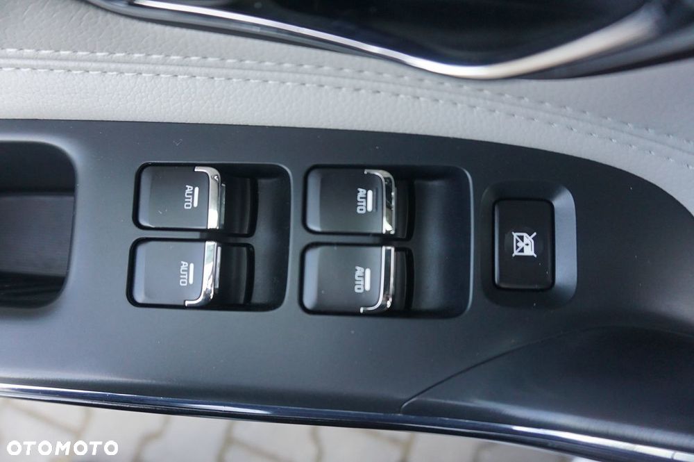 Kia Ceed 1.6 GDI Dream Team Edition - 12