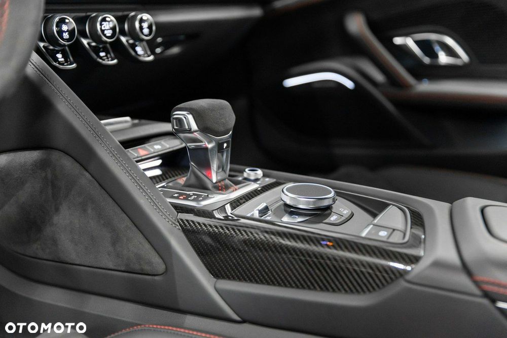 Audi R8 Coupé V10 RWD GT - 36