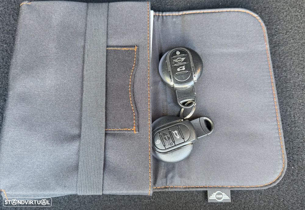 MINI 3 Portas One - 24