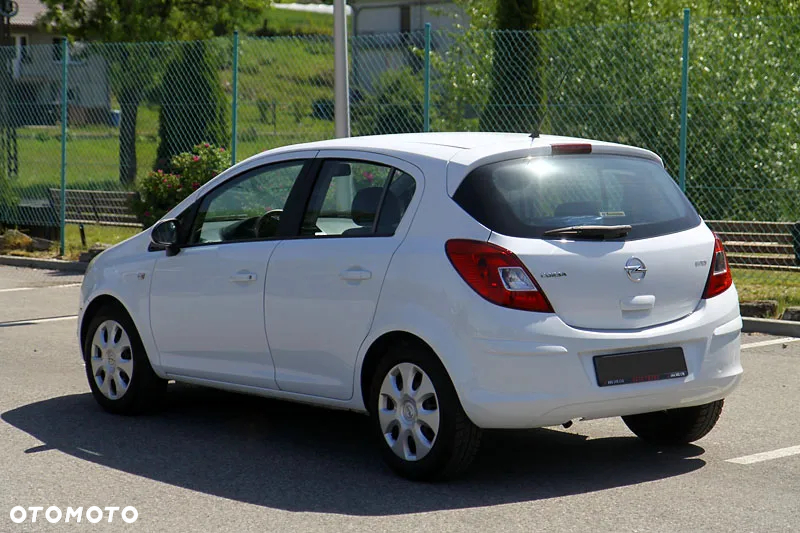 Opel Corsa 1.2 16V Enjoy - 4
