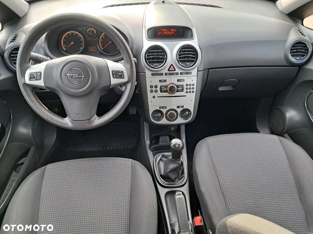Opel Corsa 1.2 16V Cosmo - 15