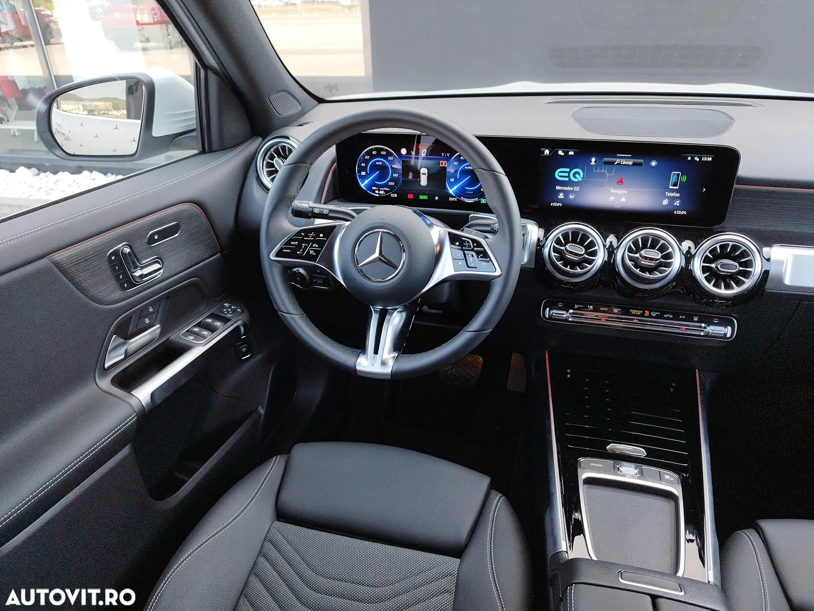 Mercedes-Benz EQB 300 4MATIC - 12
