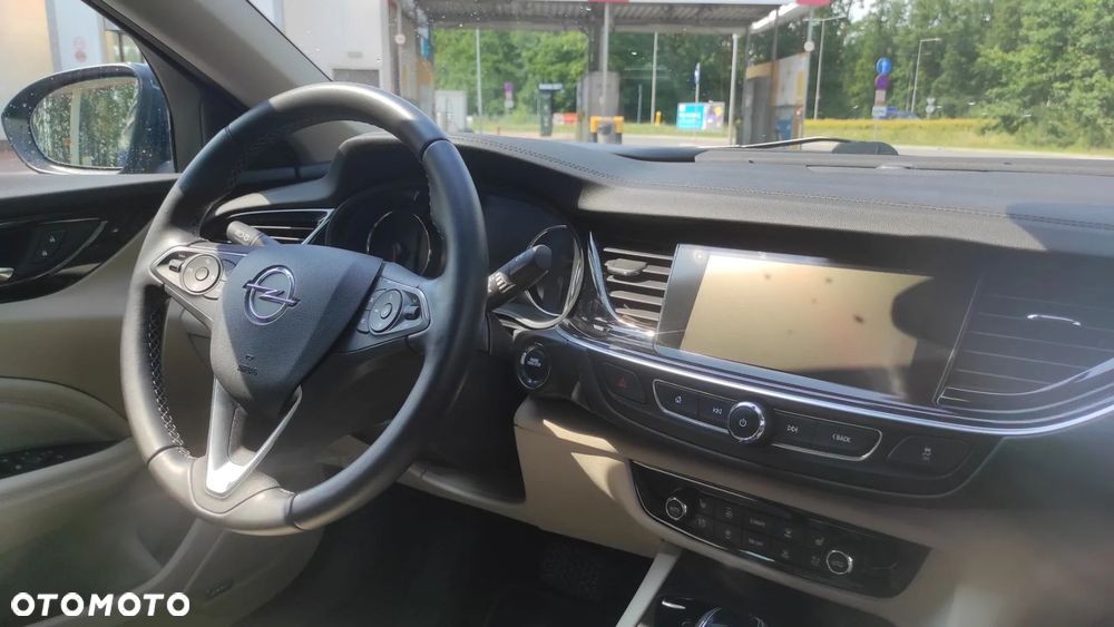 Opel Insignia 2.0 T 4x4 Exclusive S&S - 11