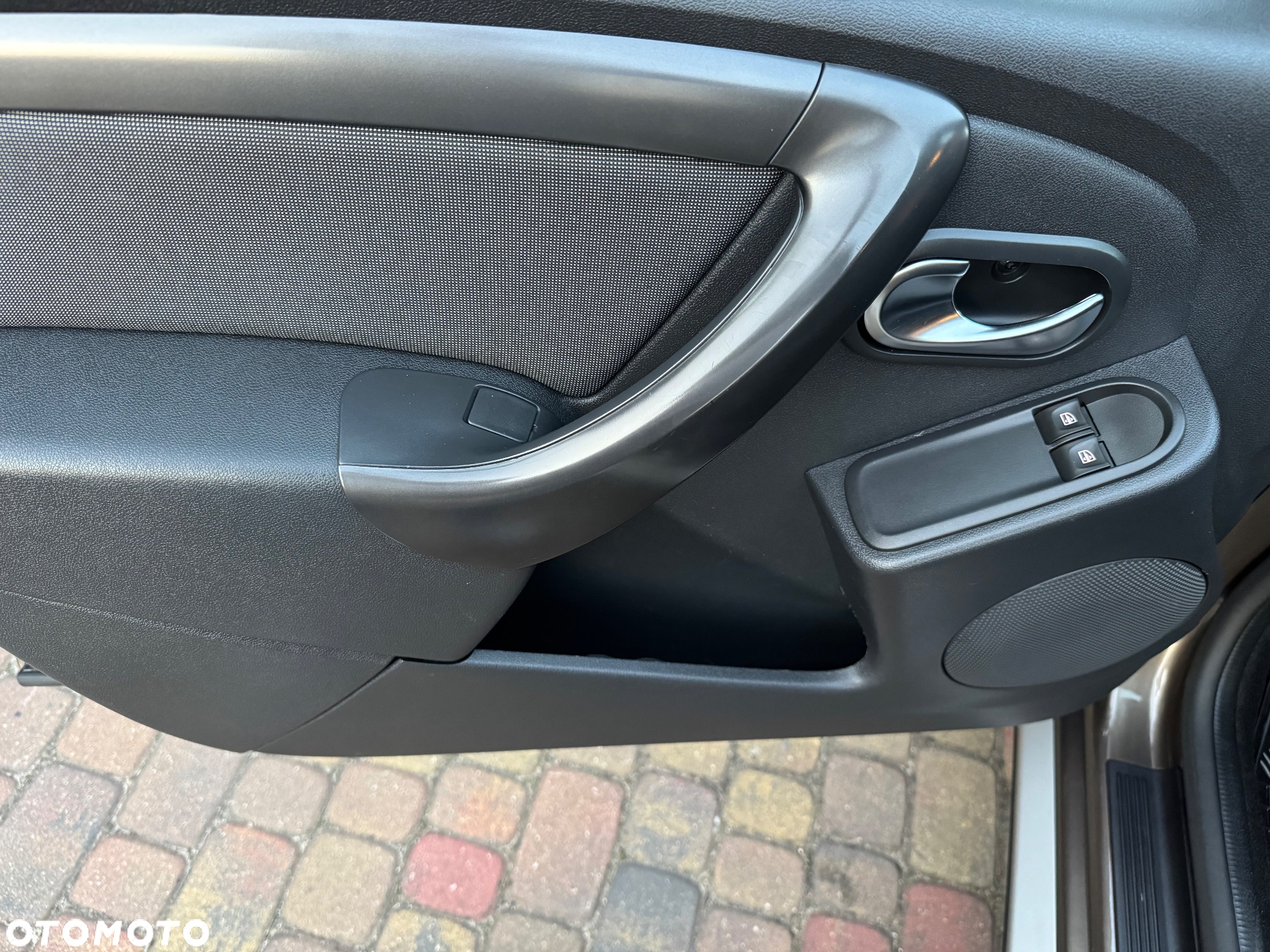 Dacia Duster 1.6 SCe Prestige - 22