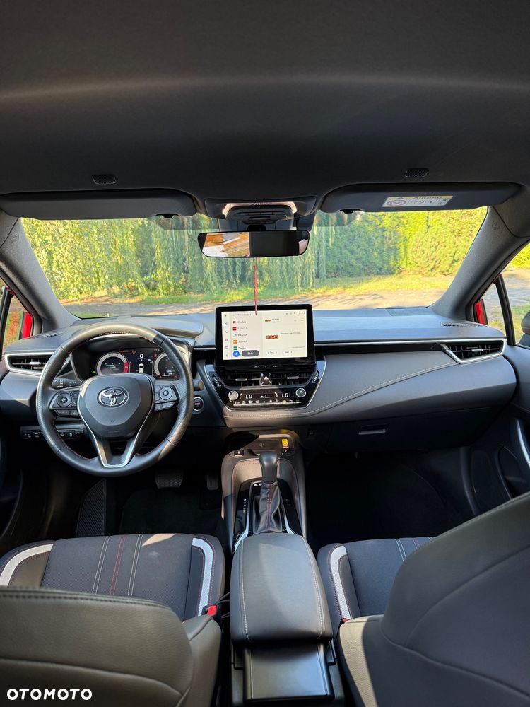 Toyota Corolla 1.8 Hybrid GR Sport Dynamic - 12