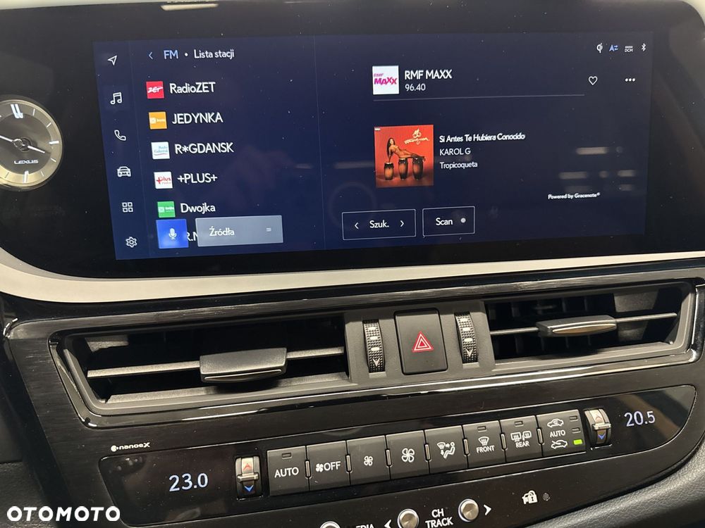 Lexus ES 300h Prestige - 21