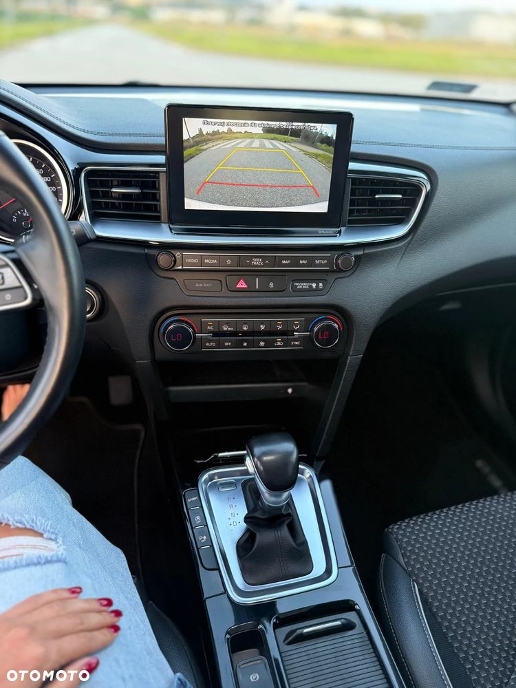 Kia Ceed 1.4 T-GDI DCT OPF Platinum Edition - 9