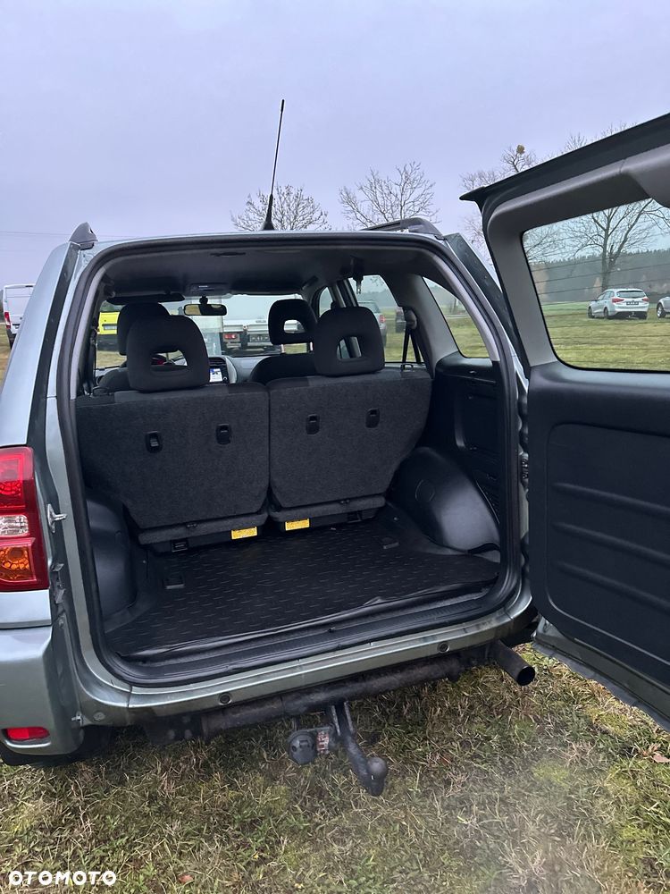 Toyota RAV4 2.0 D-4D 4x4 - 12