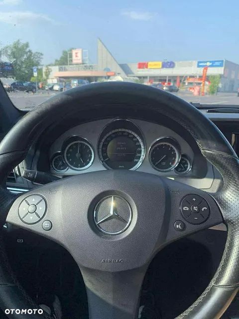 Mercedes-Benz Klasa E 200 CGI Coupe BlueEFFICIENCY Elegance - 2