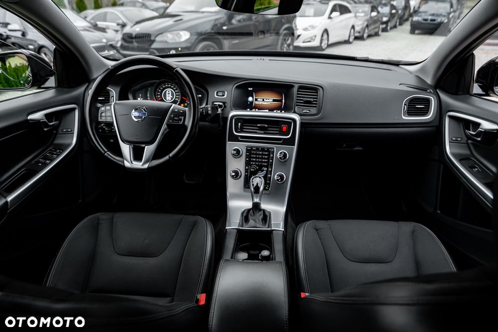 Volvo V60 Cross Country D3 Geartronic - 23