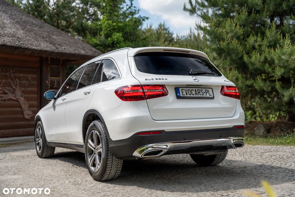 Mercedes-Benz GLC 220 d 4Matic 9G-TRONIC - 12