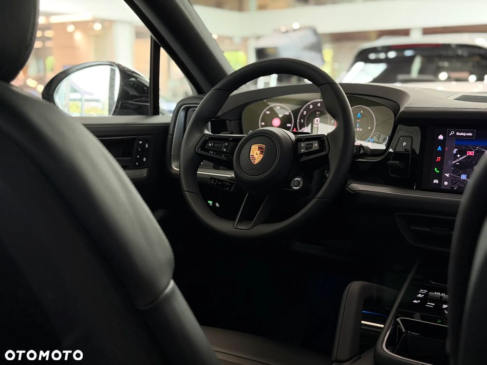 Porsche Cayenne S - 30